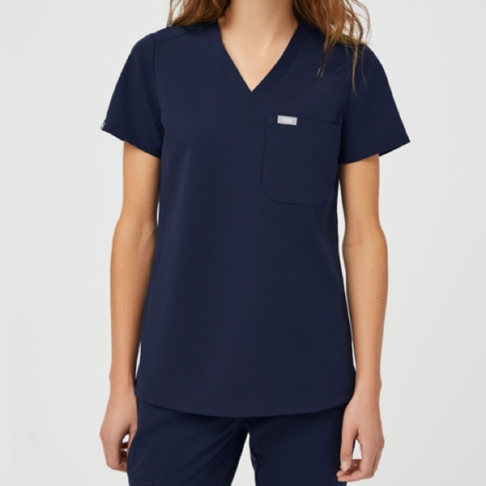 NWT Figs Catarina One-Pocket Scrub Top Navy Medium